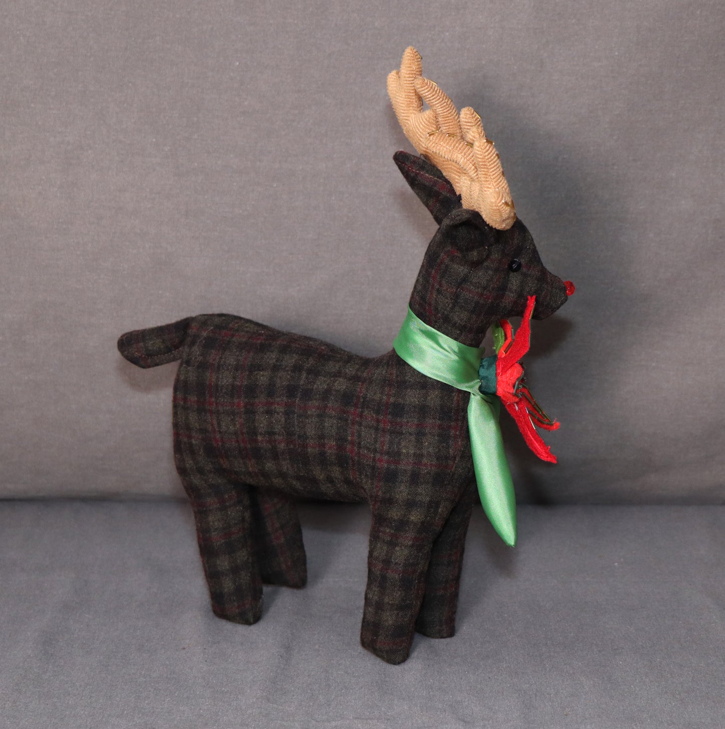 Standing Reindeer (Medium)